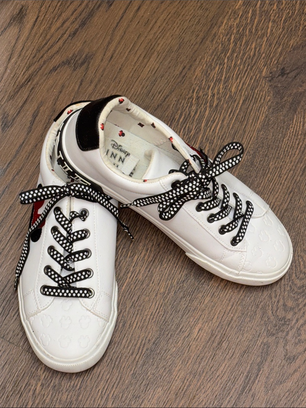 Disney White Ladies Sneakers with Black Polka-Dot Laces